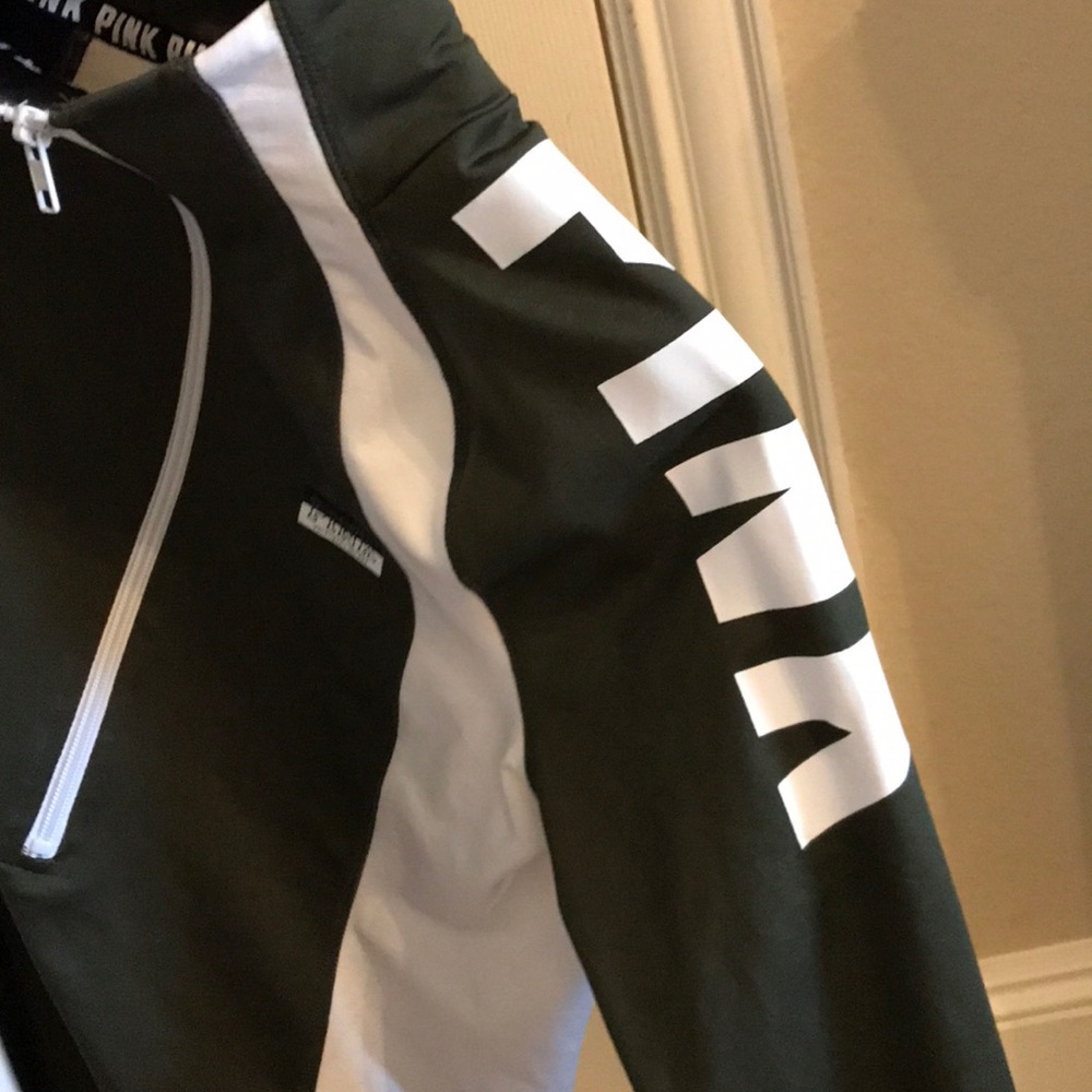 Sweatshirt - Picture 4 of 4